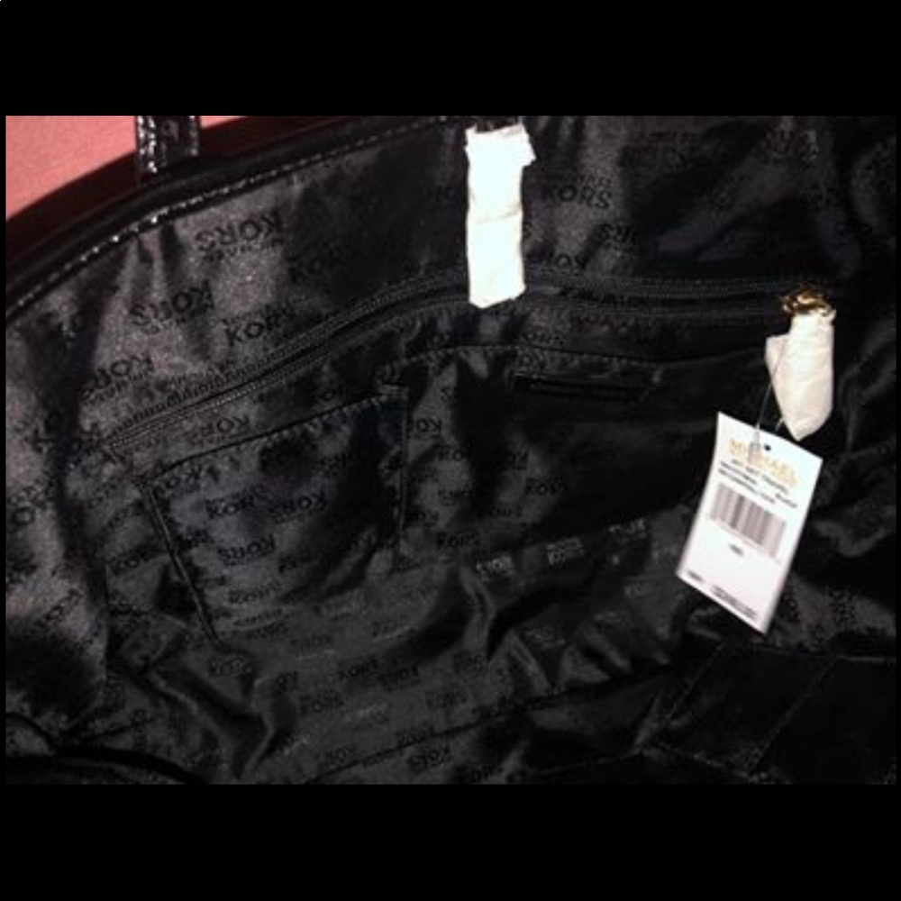 Sold - Picture 3 of 4